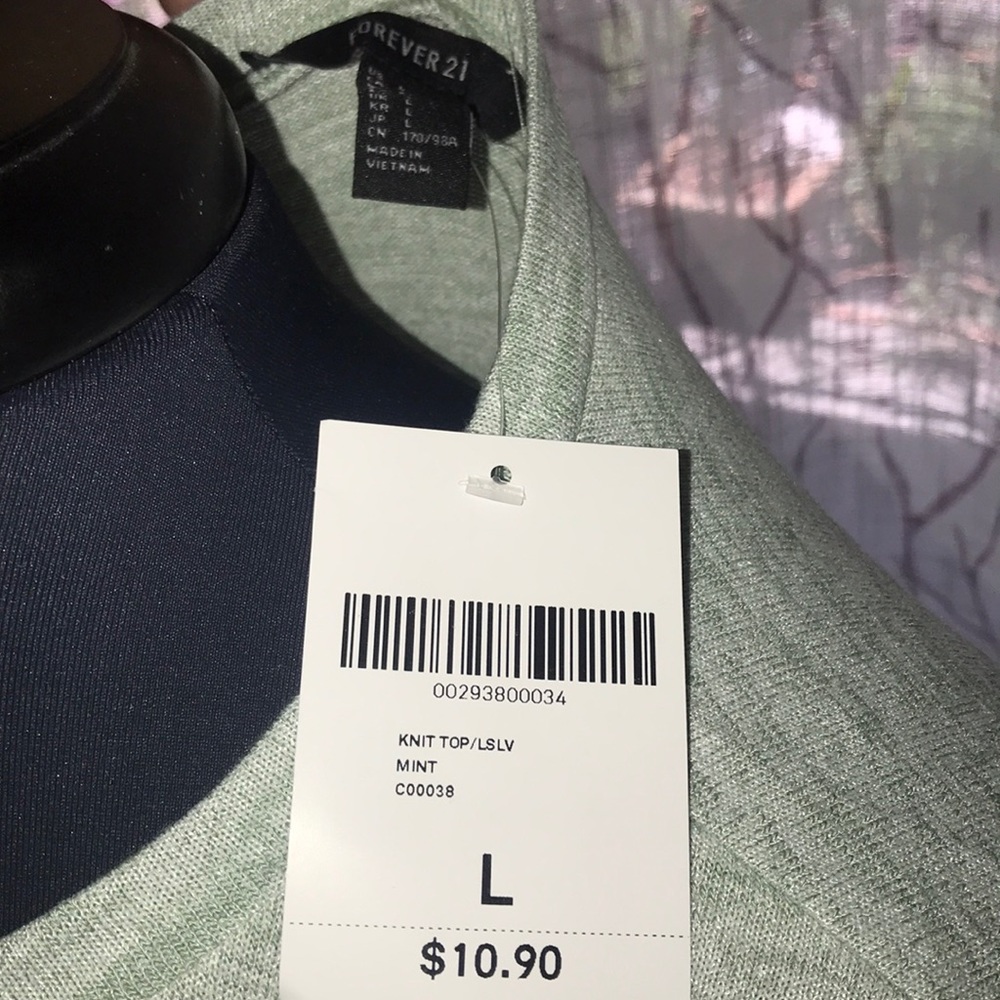 ❤️NWT forever 21 long sleeve t - Picture 3 of 3